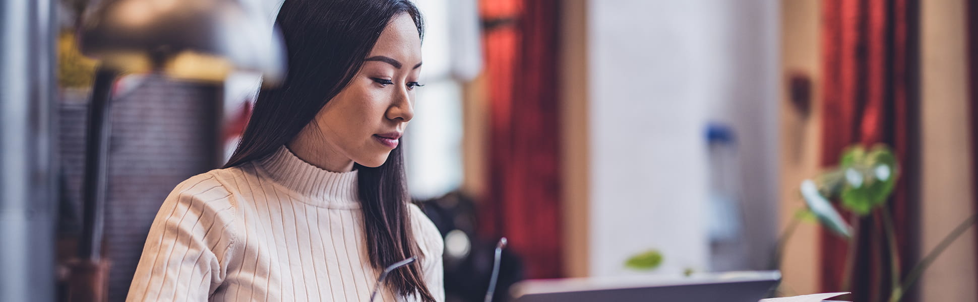 generic-business-woman-min.jpg